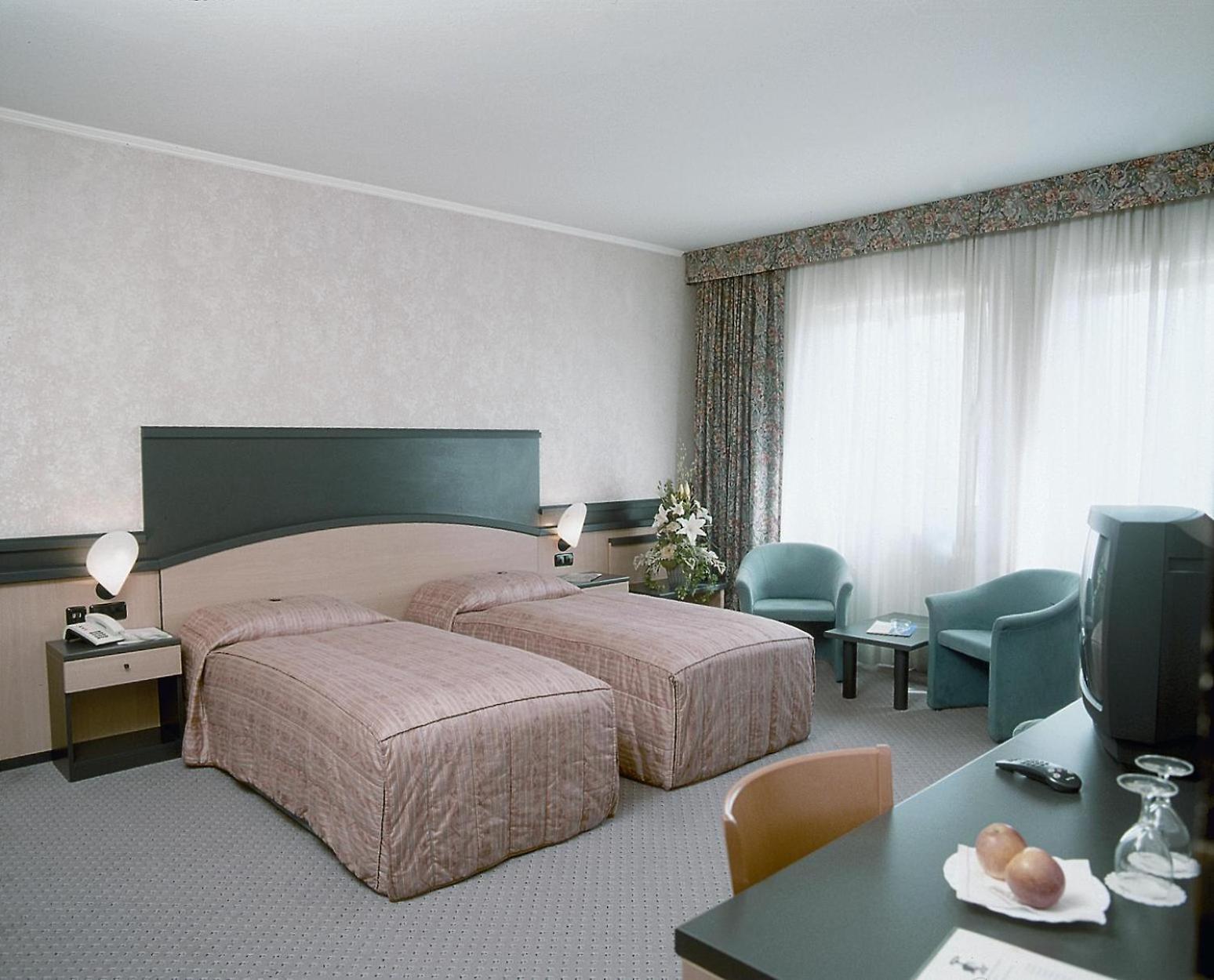 Privat Hotel Riegele เอาก์สเบิร์ก ภายนอก รูปภาพ