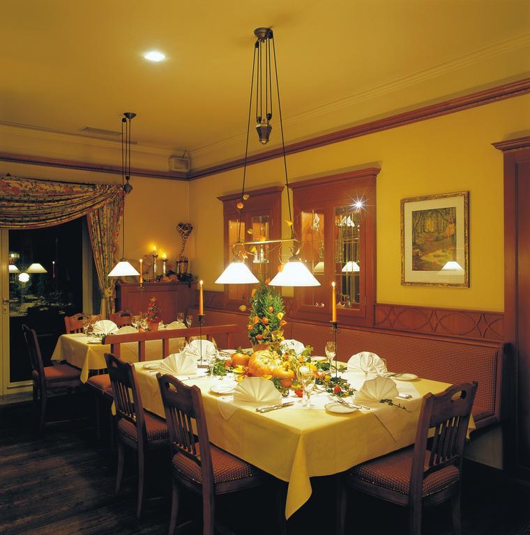 Privat Hotel Riegele เอาก์สเบิร์ก ภายนอก รูปภาพ